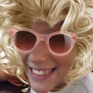 Meet your Posher, Darla